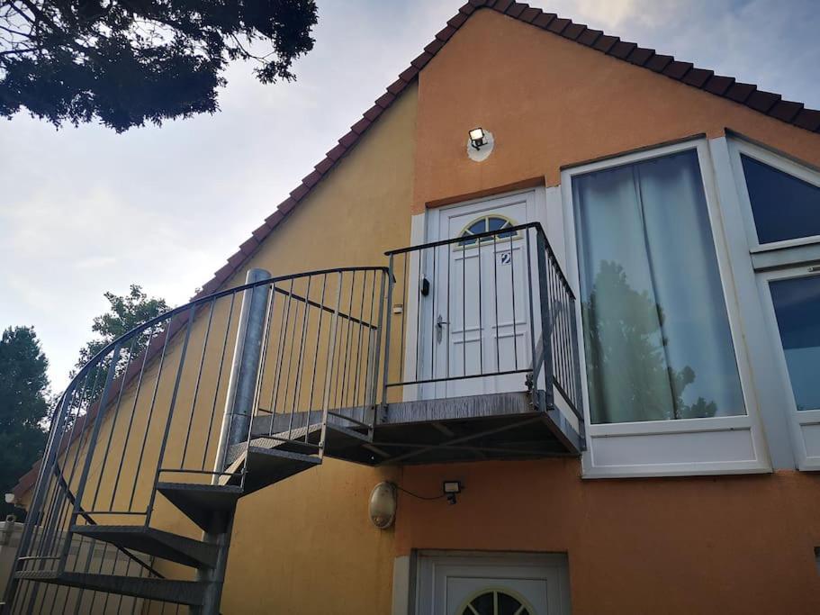 No2 Appartement Entier Sweet Et Cosy Parking Gratuis 赫洛威尔·圣卡拉 外观 照片